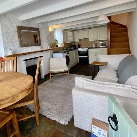 The Little Lighthouse - 2 Minutes From The Beach Pentewan Extérieur photo