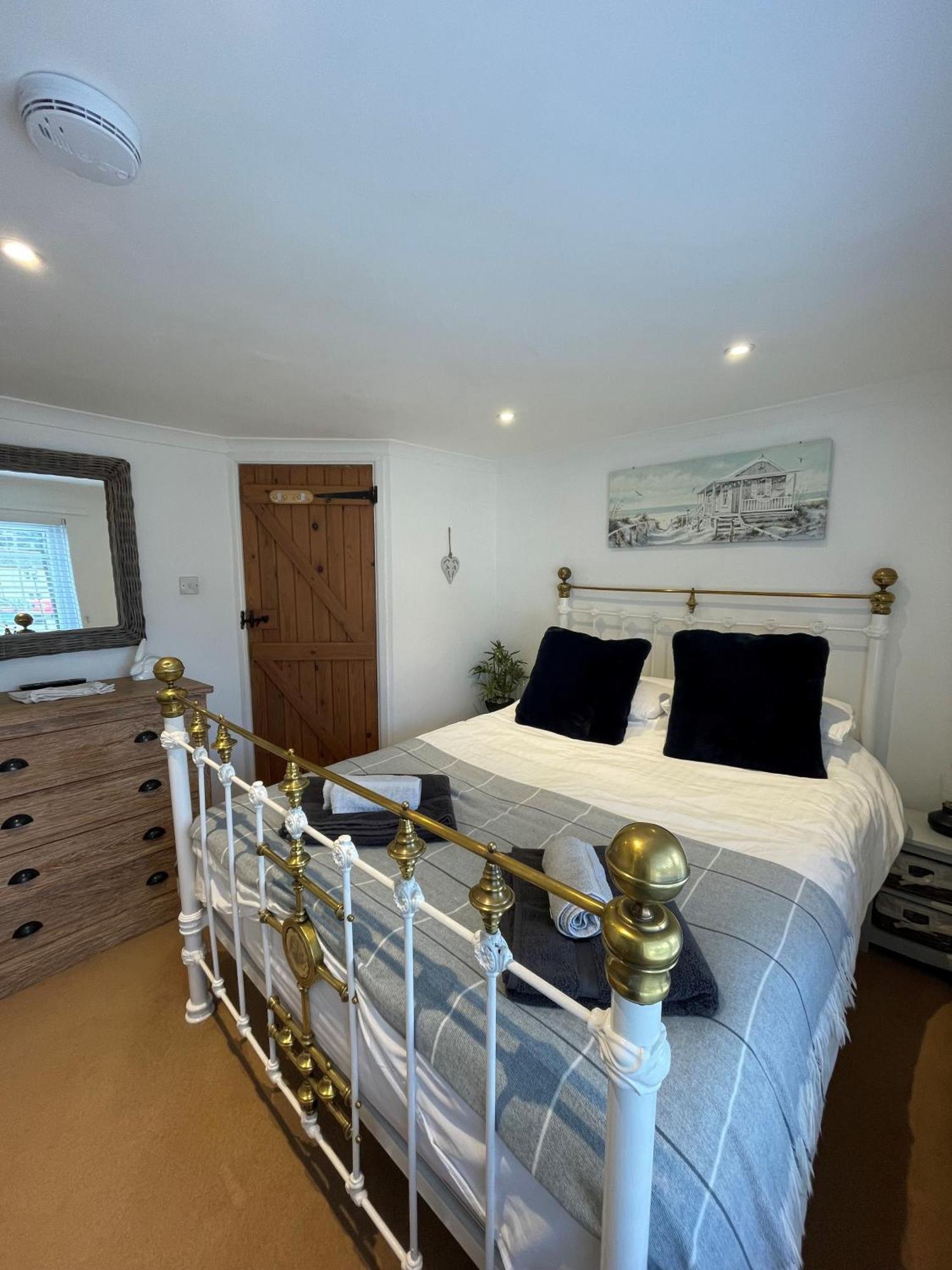 The Little Lighthouse - 2 Minutes From The Beach Pentewan Extérieur photo
